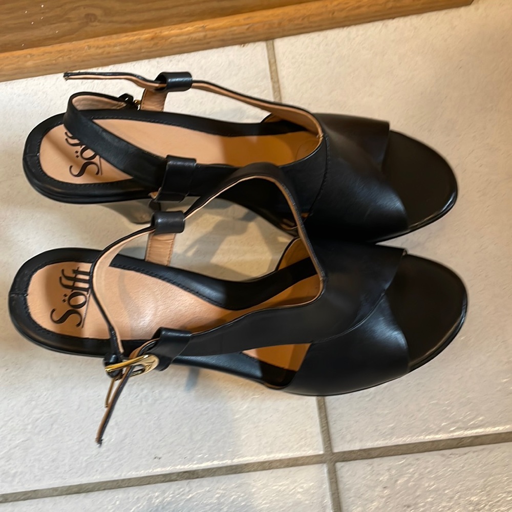 Sofft strappy heels